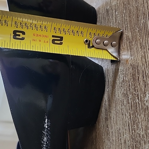 Classic Ferragamo luxury heels - Picture 5 of 5